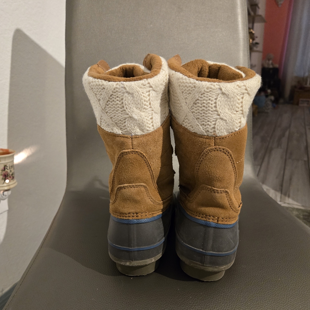 Khombu Tan and Cream Ankle Boots